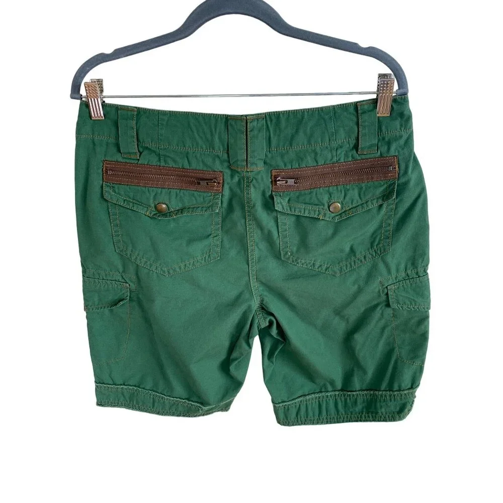 Cabi Women's 8 Green Cargo Bermuda Shorts 34x11” Style #342 - Picture 3 of 11